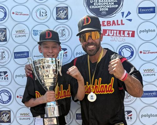 Azuma Awokou wird Europameister mit der U12-Baseball-Nationalmannschaft