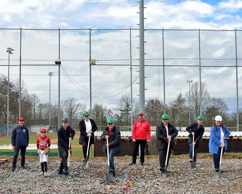 Baustart mit 1. Spatenstich beim Turnverein Cannstatt 1846 e.V