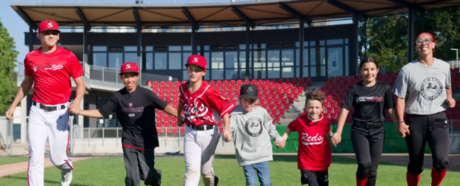 Stuttgart Reds starten eigenen Online-Teamshop mit JAKO