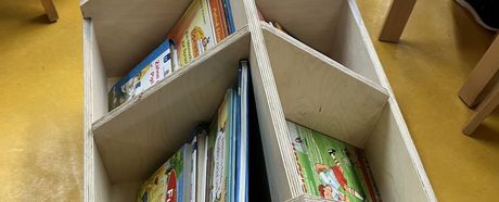 Ein maßgefertigtes Bücherregal